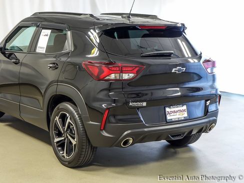 Used 2023 Chevrolet TrailBlazer RS w/ Sun and Liftgate Package FWD image 7
