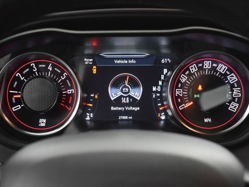 Used 2023 Dodge Challenger SXT image 24