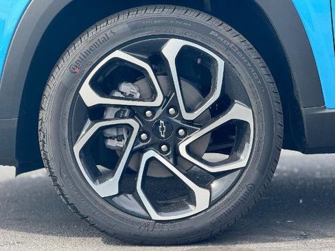 New 2025 Chevrolet Trax RS w/ Sunroof Package image 17