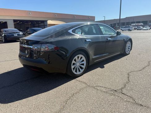 Used 2017 Tesla Model S 75D AWD/4WD image 5