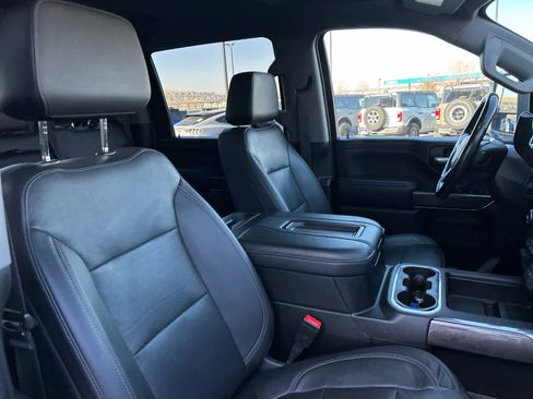 Used 2021 Chevrolet Silverado 3500 LTZ w/ LTZ Convenience Package image 18