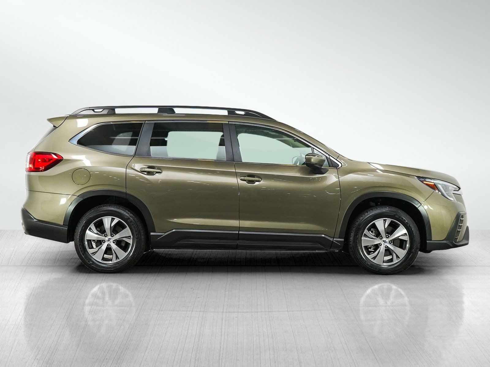 Used 2025 Subaru Ascent Premium AWD/4WD image 6