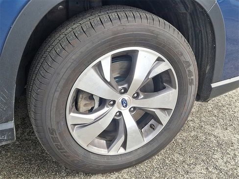 Used 2022 Subaru Ascent Premium w/ Convenience Package image 8