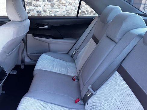 Used 2014 Toyota Camry LE image 40