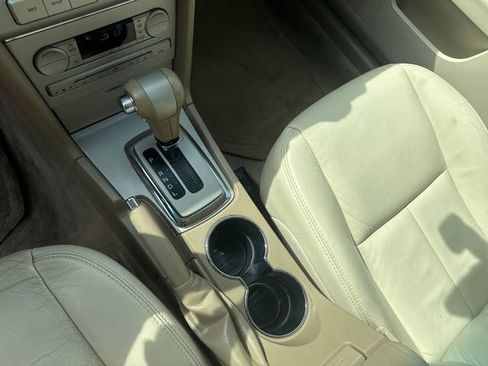 Used 2007 Lincoln MKZ image 44