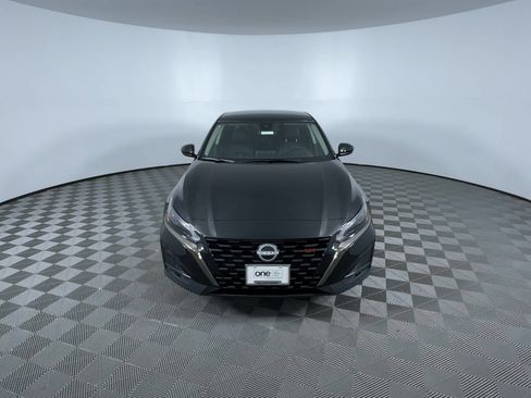 Used 2025 Nissan Altima 2.5 SR AWD/4WD image 3