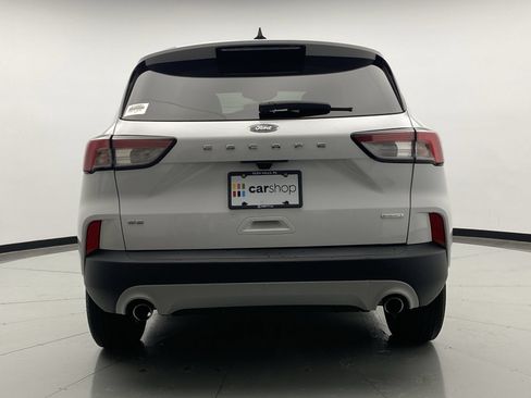 Used 2020 Ford Escape SE FWD image 4