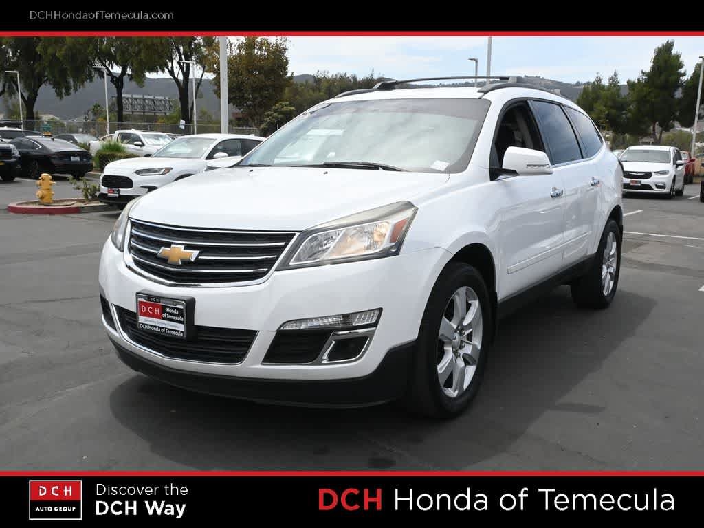 Used 2017 Chevrolet Traverse LT w/ Style and Technology Package FWD image 1