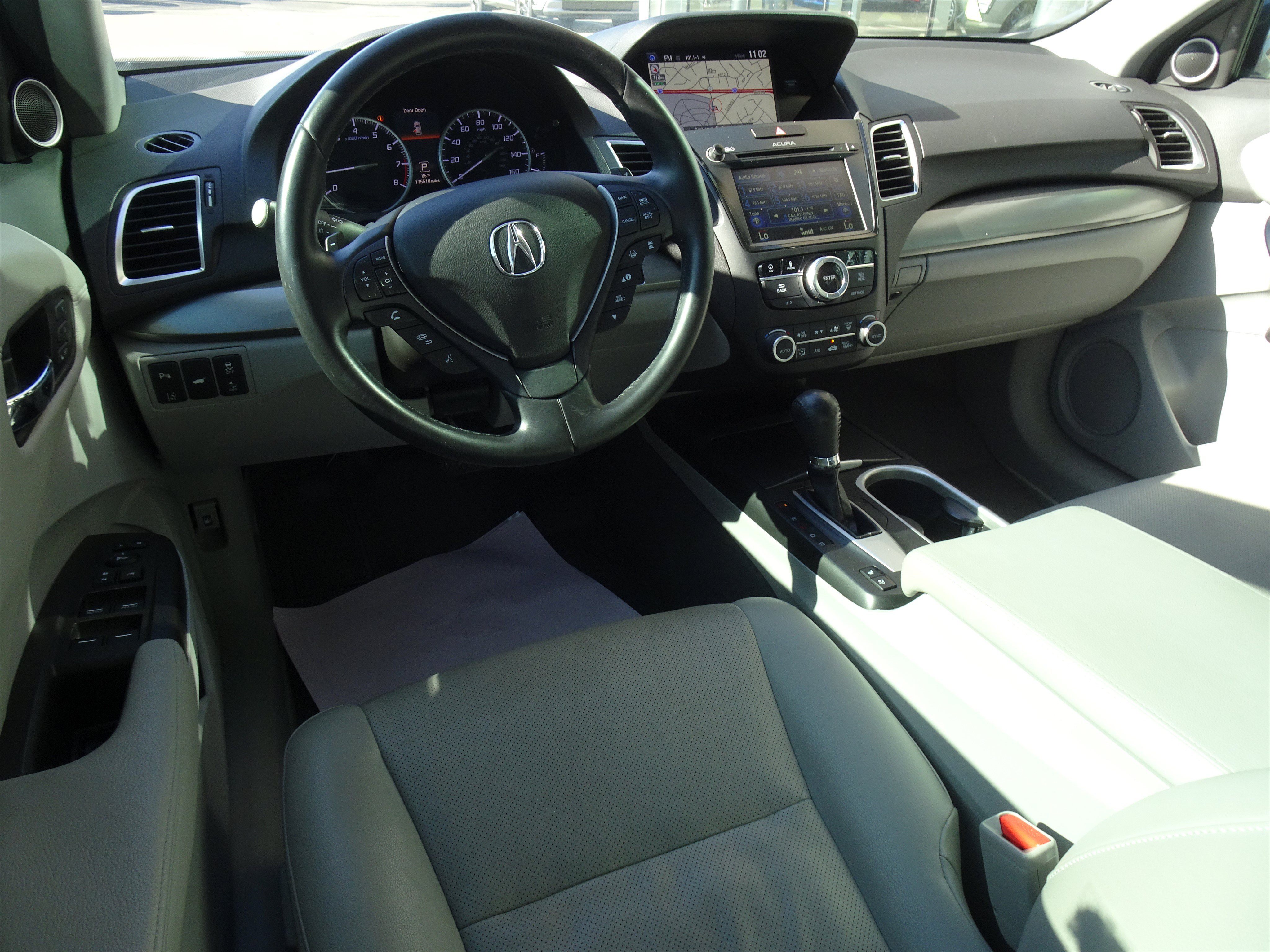 Used 2018 Acura RDX w/ Advance Package AWD/4WD image 14