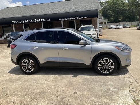 Used 2021 Ford Escape SEL FWD image 2