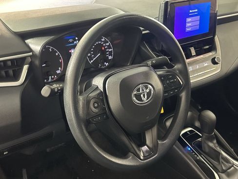 Used 2024 Toyota Corolla LE FWD image 13