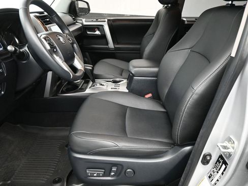 Used 2024 Toyota 4Runner TRD Sport w/ Technology Package image 9