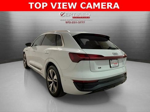 Used 2024 Audi Q8 e-tron Premium Plus w/ Premium Plus Package image 4