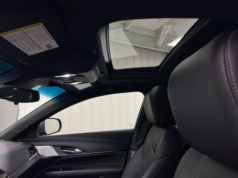 Used 2020 Cadillac CT4 Luxury w/ Sun And Sound Package RWD image 19