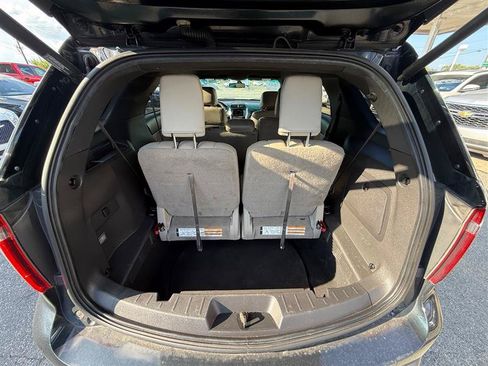 Used 2014 Ford Explorer XLT w/ Equipment Group 202A AWD/4WD image 25