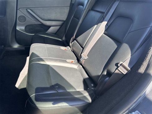 Used 2023 Tesla Model Y Long Range image 18