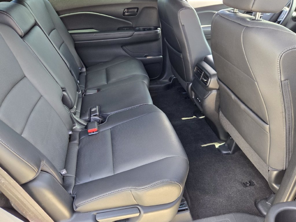 Used 2024 Honda Passport EX-L image 17