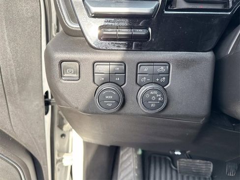 Used 2023 Chevrolet Silverado 1500 LTZ w/ LTZ Premium Package image 12