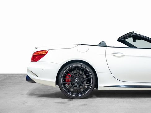 Used 2017 Mercedes-Benz SL 63 AMG image 29