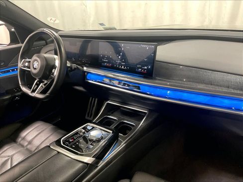 Used 2024 BMW 740i xDrive 740i xDrive image 14