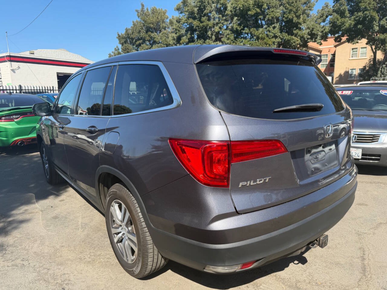 Used 2017 Honda Pilot EX-L image 4