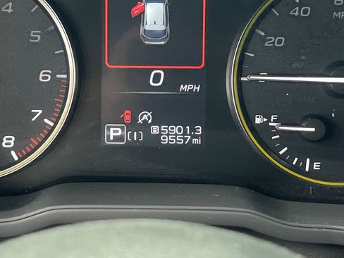 Certified 2025 Subaru Crosstrek 2.5i Sport w/ Crosstrek Mirror Package image 31