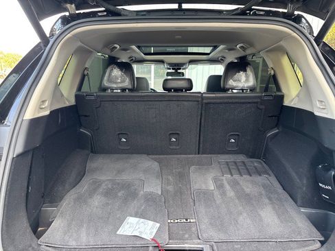 Used 2023 Nissan Rogue SV w/ SV Premium B Package image 14