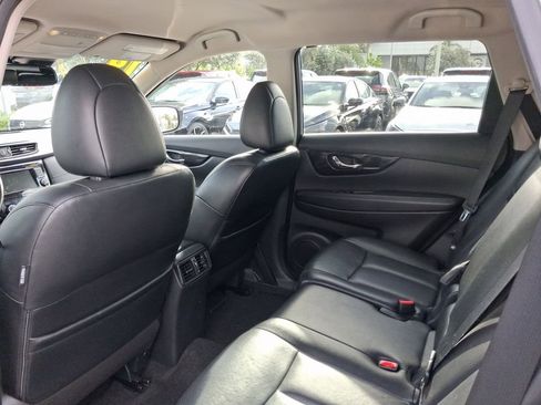 Used 2019 Nissan Rogue SL FWD image 8