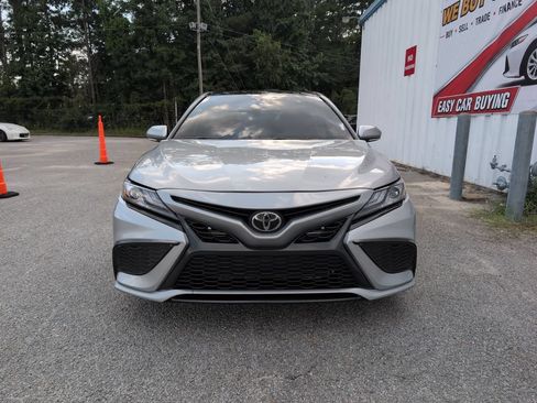 Used 2021 Toyota Camry XSE w/ Navigation Package FWD image 3