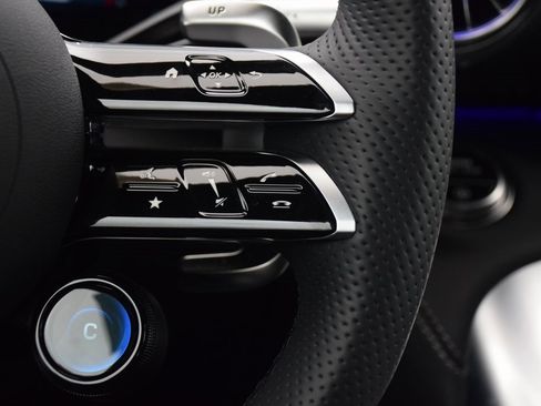 Used 2025 Mercedes-Benz SL 55 AMG 4MATIC image 24