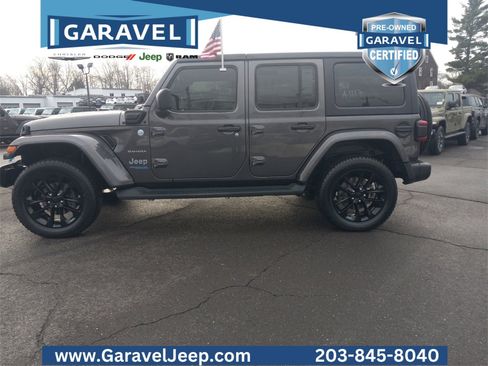 Used 2022 Jeep Wrangler Unlimited Sahara w/ Cold Weather Group image 35