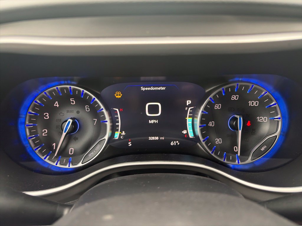 Used 2025 Chrysler Pacifica Select FWD image 25