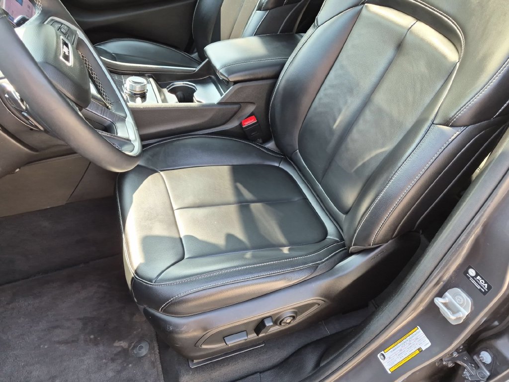 Used 2025 Jeep Grand Cherokee Limited AWD/4WD image 24