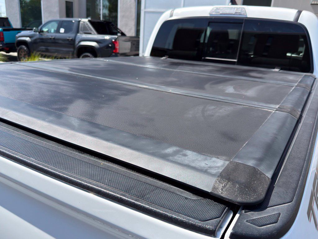 Used 2021 Toyota Tacoma TRD Sport w/ Technology Package AWD/4WD image 10