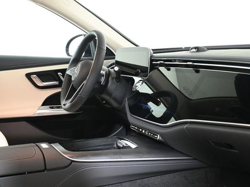 New 2026 Mercedes-Benz E 350 4MATIC Sedan image 29