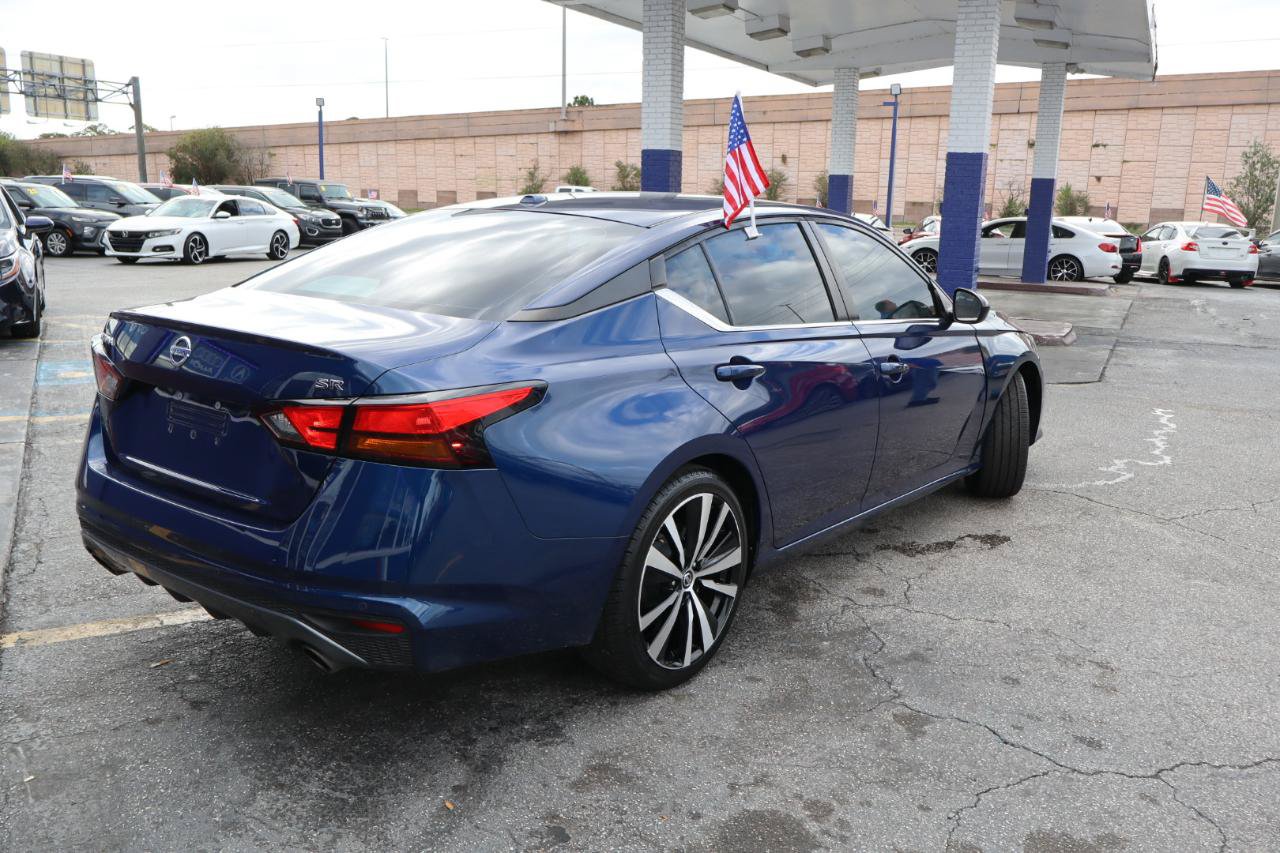 Used 2020 Nissan Altima 2.5 SR FWD image 3