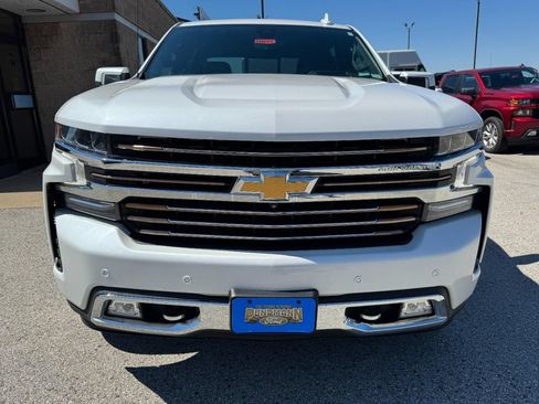 Used 2022 Chevrolet Silverado 1500 High Country w/ Technology Package AWD/4WD image 9