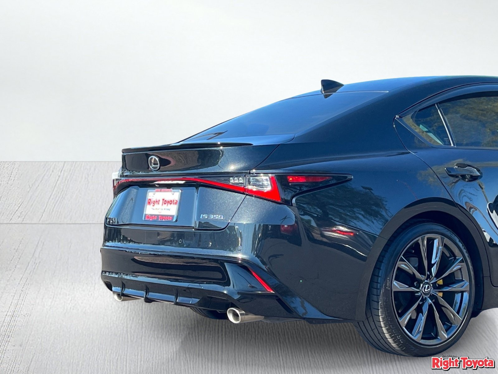 Used 2025 Lexus IS 350 F Sport RWD image 11