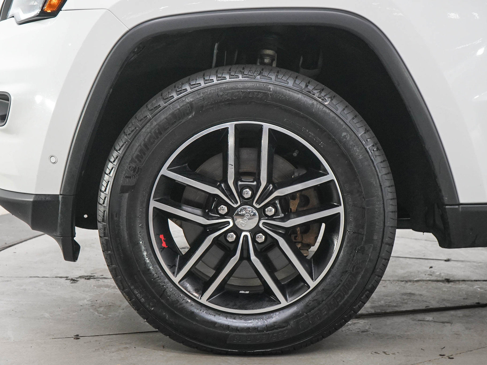 Used 2018 Jeep Grand Cherokee Trailhawk w/ Trailhawk Luxury Group AWD/4WD image 29