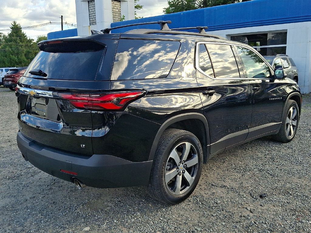 Used 2023 Chevrolet Traverse LT AWD/4WD image 7
