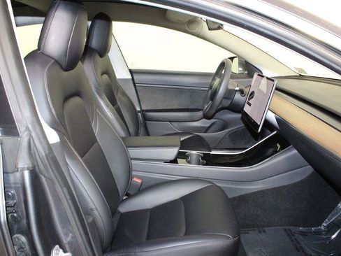 Used 2020 Tesla Model 3 Long Range image 14