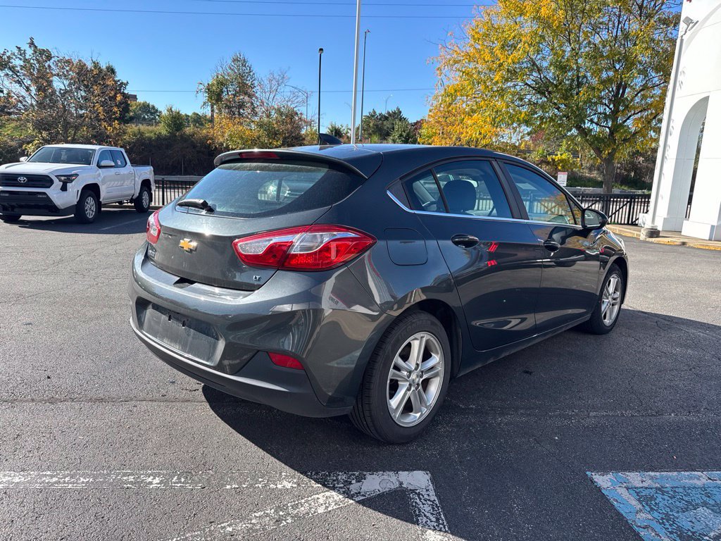 Used 2017 Chevrolet Cruze LT FWD image 5