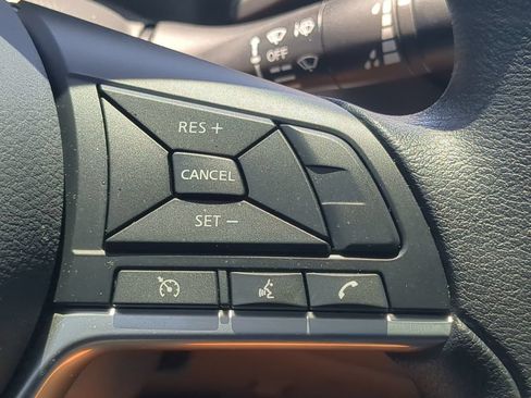 Used 2025 Nissan Altima 2.5 SV FWD image 21