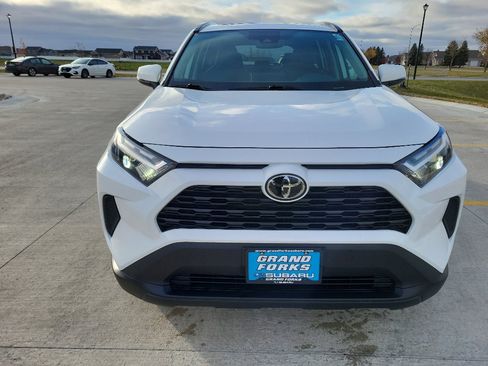 Used 2022 Toyota RAV4 XLE image 3