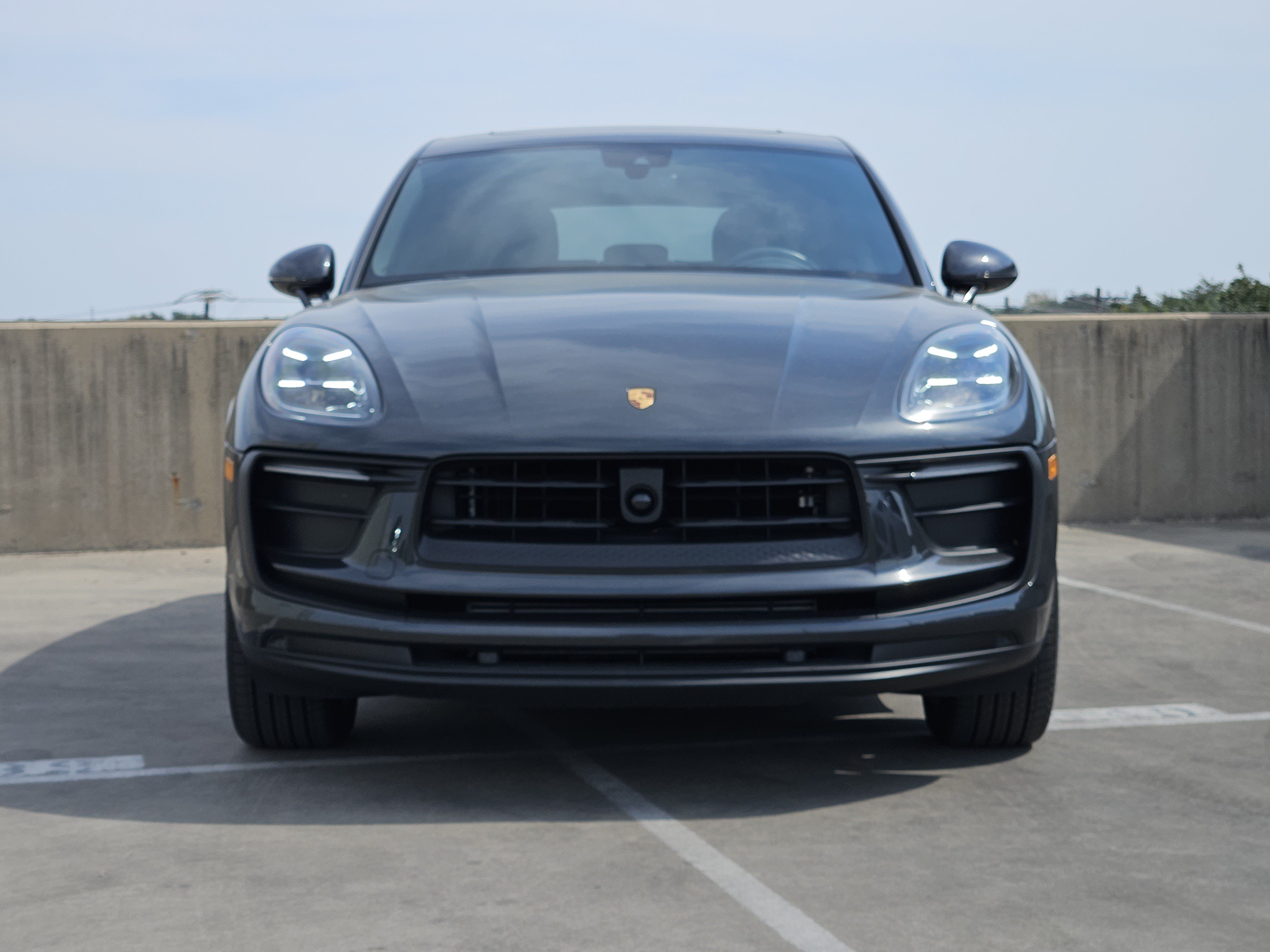Certified 2026 Porsche Macan AWD/4WD image 11
