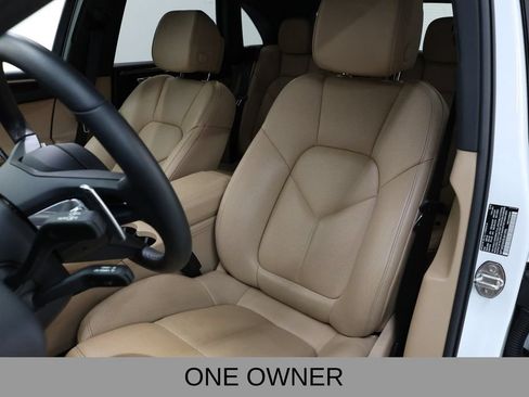 Used 2025 Porsche Macan S AWD/4WD image 9