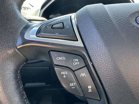 Used 2019 Ford Edge SEL w/ Equipment Group 201A AWD/4WD image 16