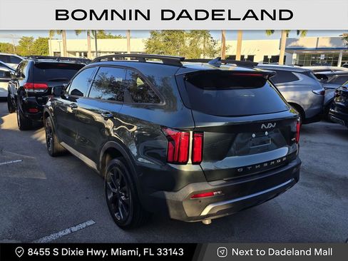 Used 2022 Kia Sorento SX Prestige w/ Rust Color Package image 4