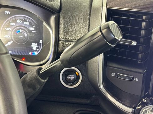 Certified 2025 RAM 3500 Laramie AWD/4WD image 24