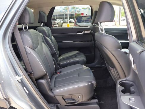 Used 2025 Hyundai Palisade Limited FWD image 10